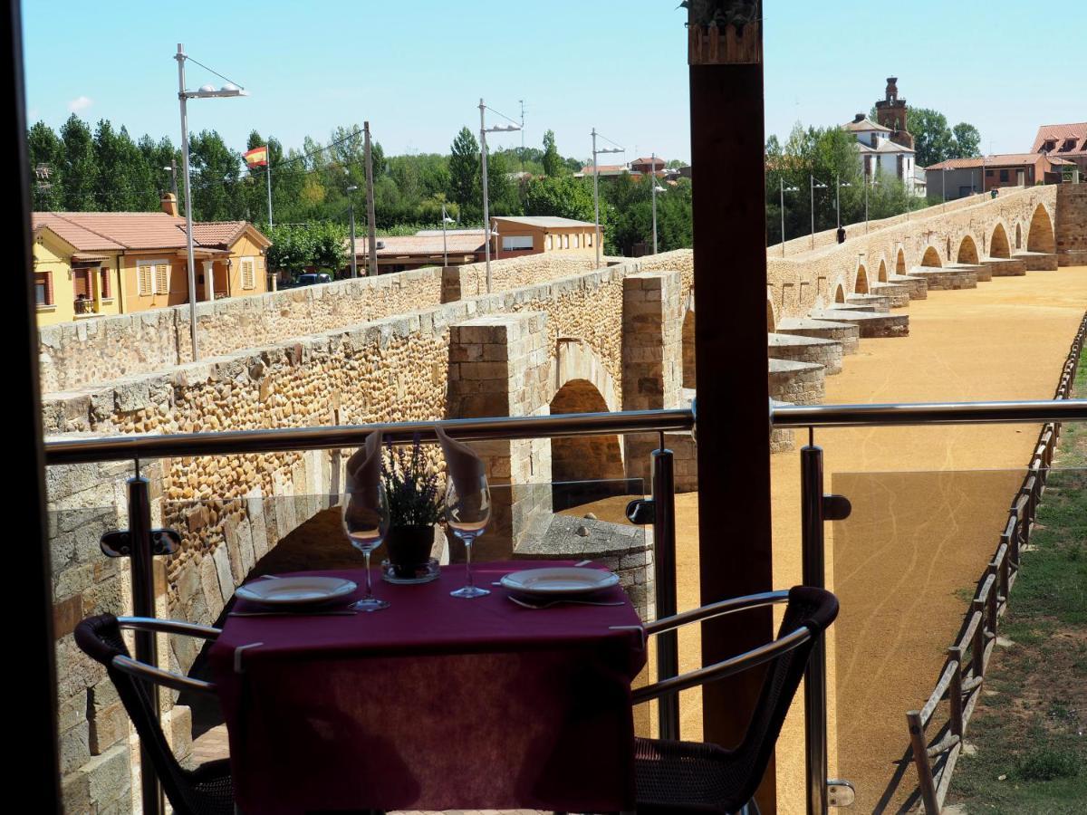 Hostal Don Suero De Quinones Hospital de Orbigo Luaran gambar