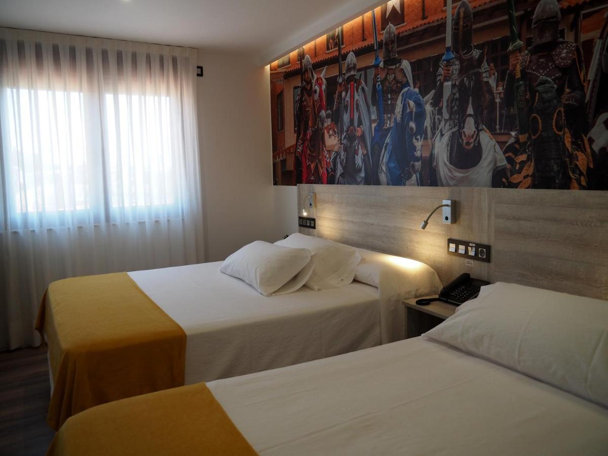 Hostal Don Suero De Quinones Hospital de Orbigo Luaran gambar