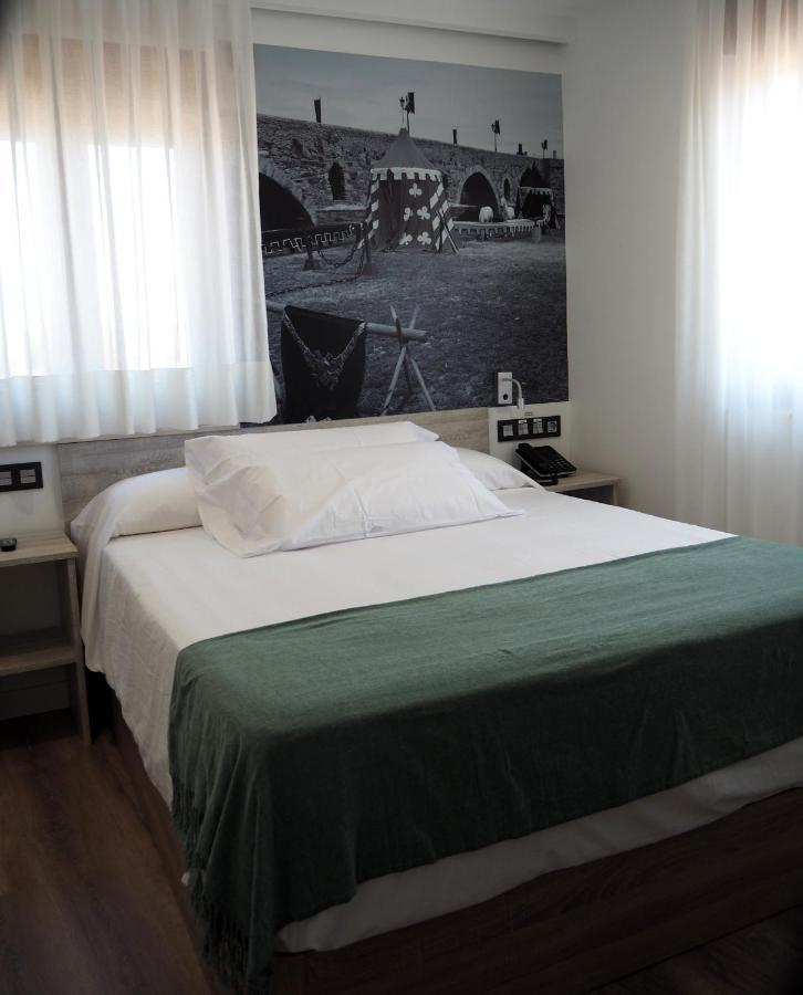 Hostal Don Suero De Quinones Hospital de Orbigo Luaran gambar