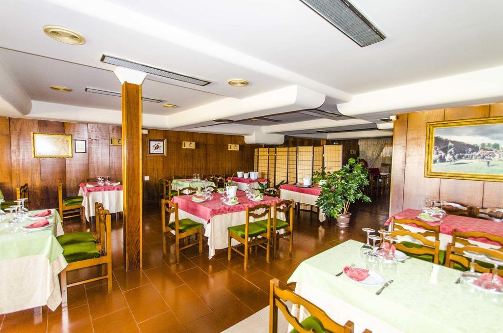 Hostal Don Suero De Quinones Hospital de Orbigo Luaran gambar
